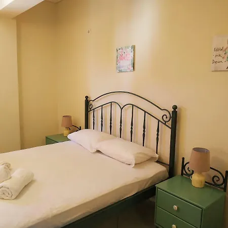 Four Seasons * Agioi Theodoroi (Corinthia)